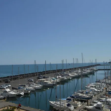 4 Pers Avec Terrasse Et Parking, A 150 M - Cap D'agde - Fr-1-249-27 Agde