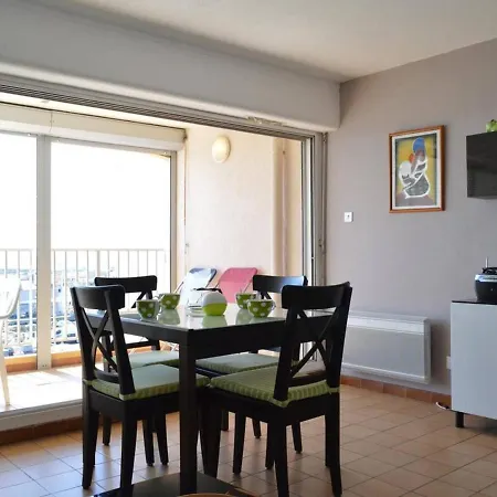 4 Pers Avec Terrasse Et Parking, A 150 M - Cap D'agde - Fr-1-249-27 Agde