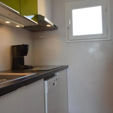 Apartment 4 Pers Avec Terrasse Et Parking, A 150 M - Cap D'agde - Fr-1-249-27