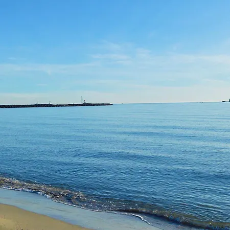 4 Pers Avec Terrasse Et Parking, A 150 M - Cap D'agde - Fr-1-249-27 Apartment Agde